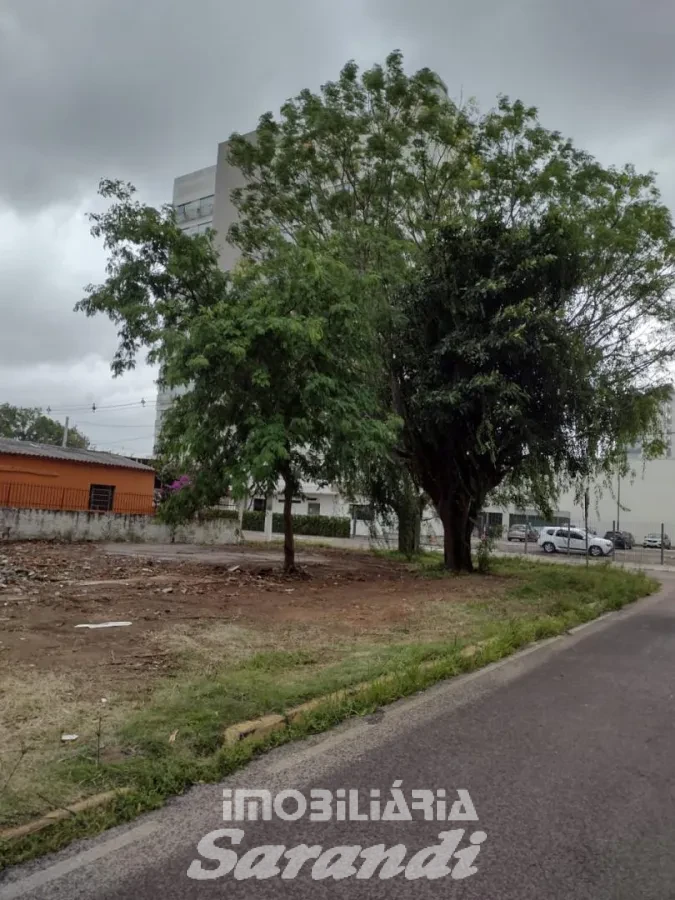 Imagem de Terreno de esquina situado na frente do Hotel Intercity, em Gravataí