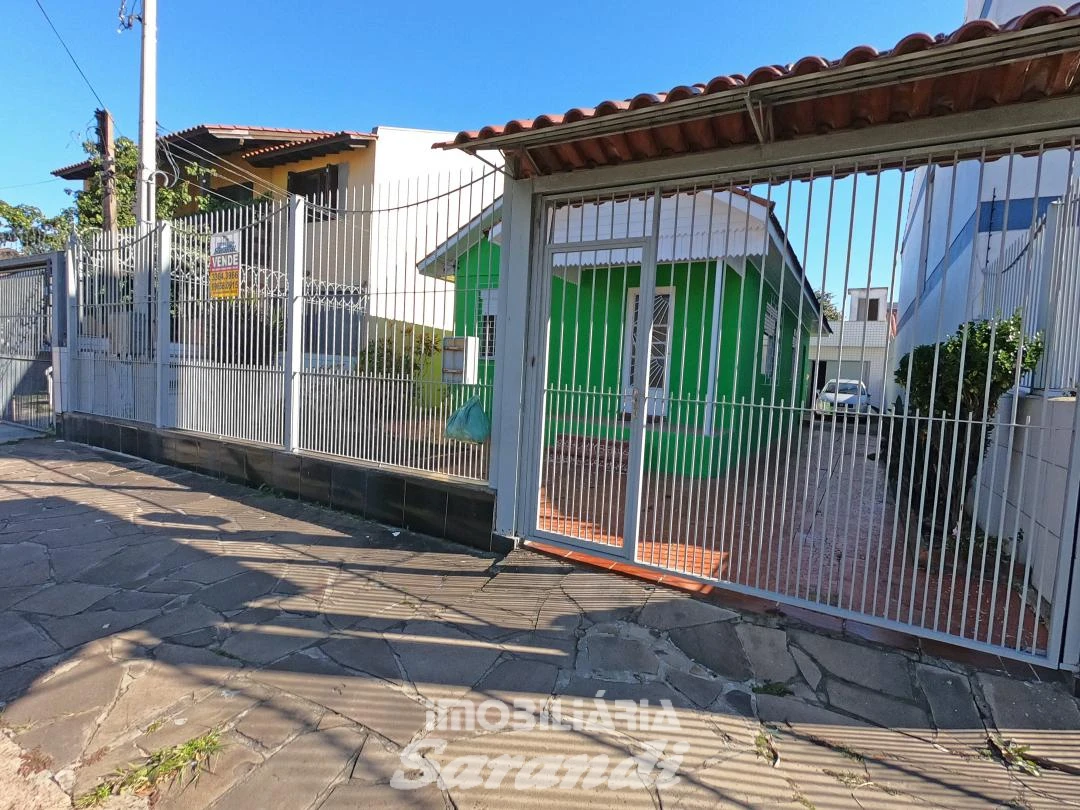 Imagem de Casa de alvenaria com repartições de madeiras bairro sarandi Porto Alegre