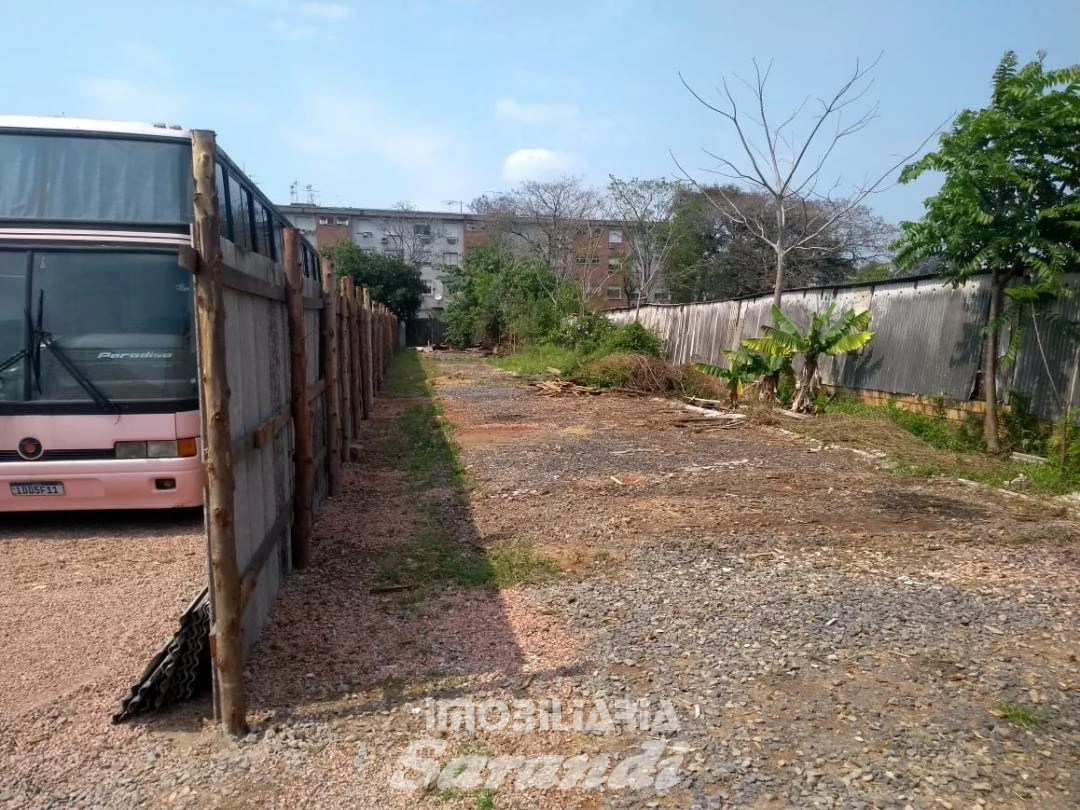 Imagem de Terreno com 800m² no bairro Rubem Berta