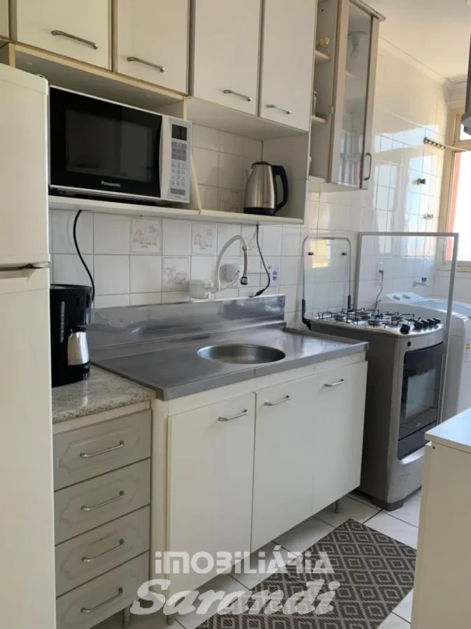 Imagem de Belo Apartamento reformado três dormitórios bairro sarandi Porto Alegre