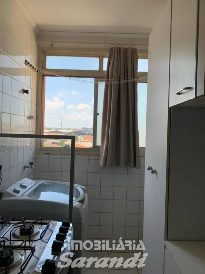 Imagem de Belo Apartamento reformado três dormitórios bairro sarandi Porto Alegre