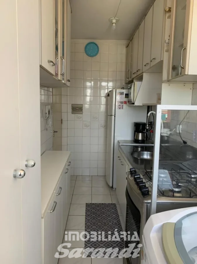 Imagem de Belo Apartamento reformado três dormitórios bairro sarandi Porto Alegre