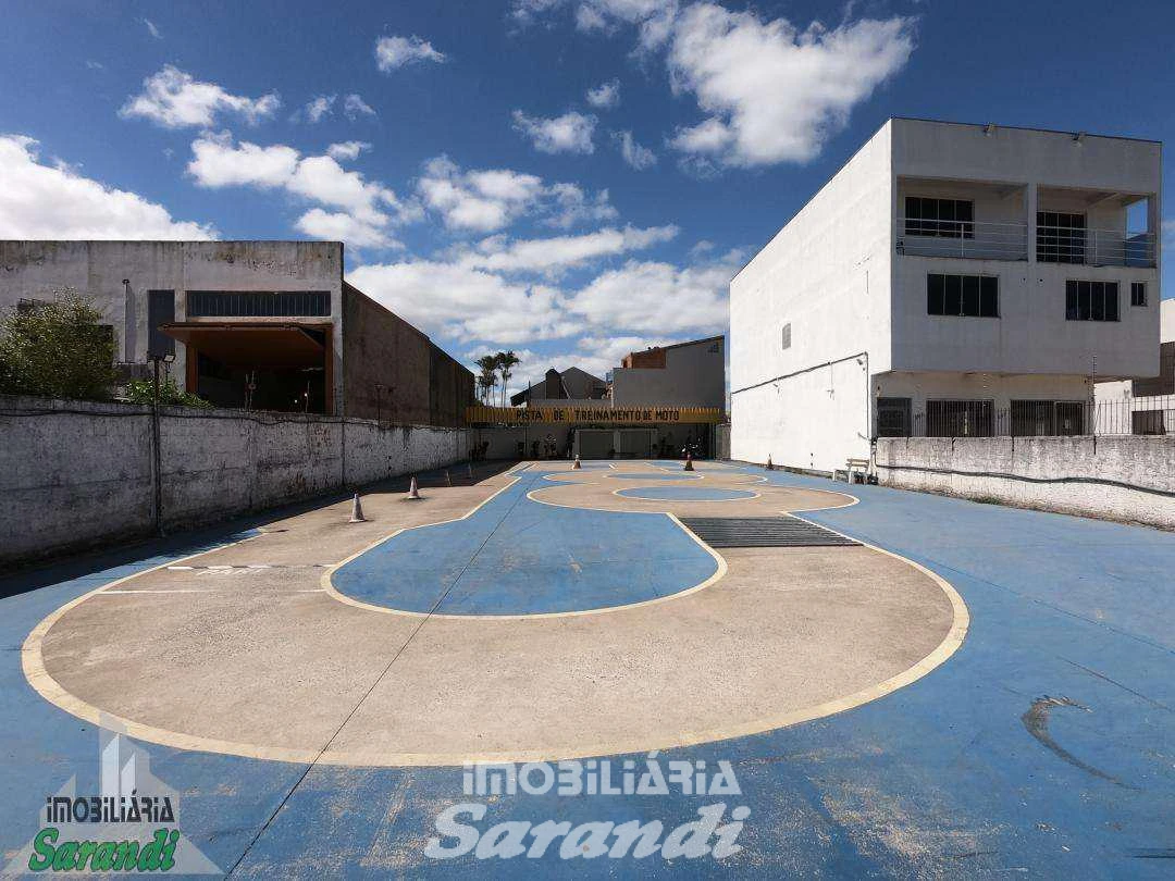 Imagem de Terreno localizado em avenida movimentada no centro do