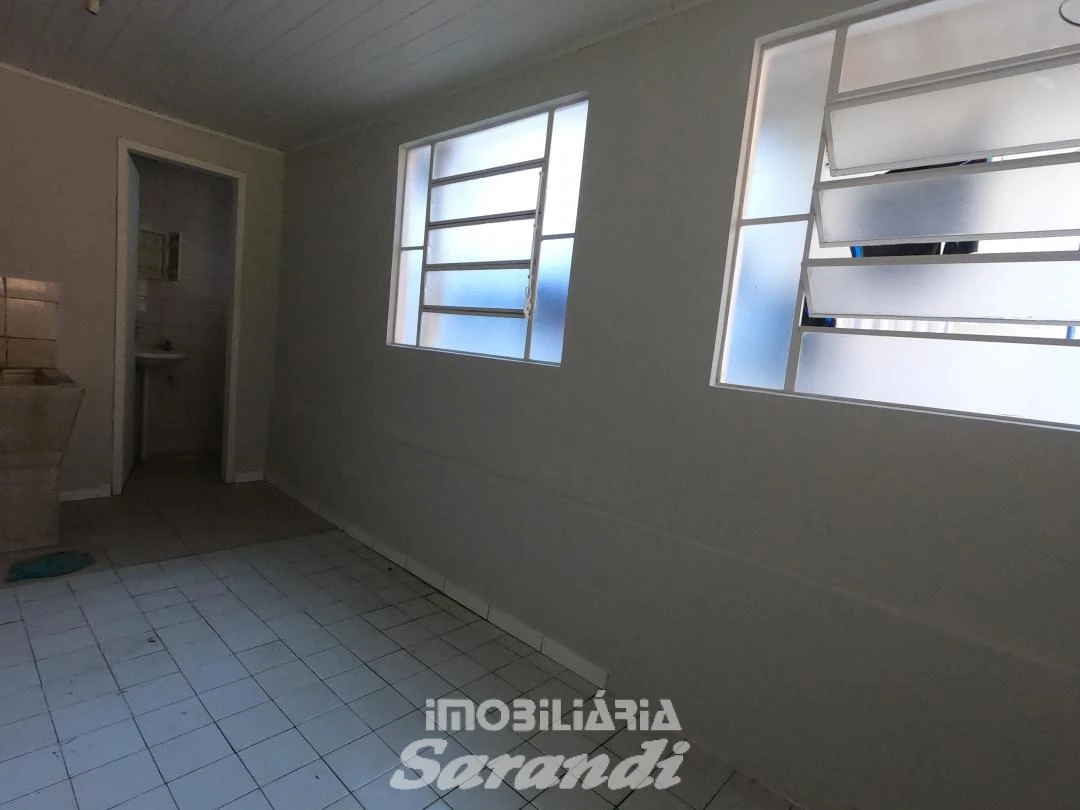 Imagem de Casa 2 dormitórios no bairro Sarandi, em Porto Alegre