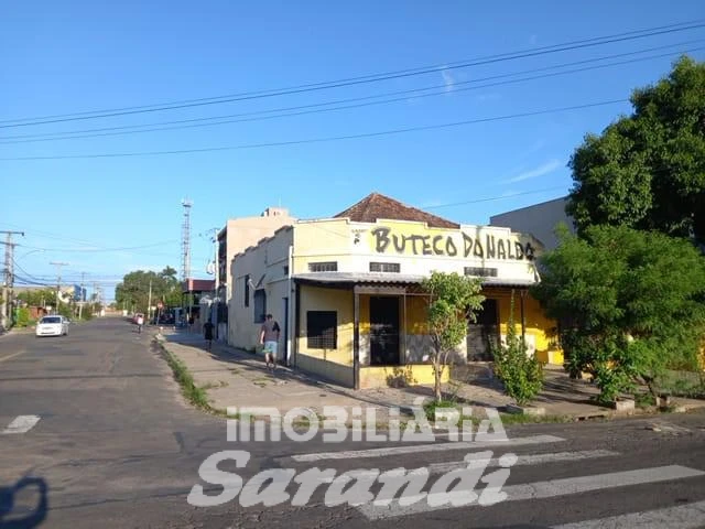 Imagem de Um prédio comercial de esquina no bairro sarandi Porto Alegre