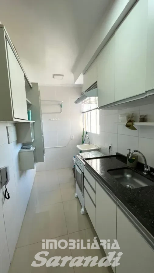 Imagem de Apartamento no terceiro andar de dois dormitórios com sala