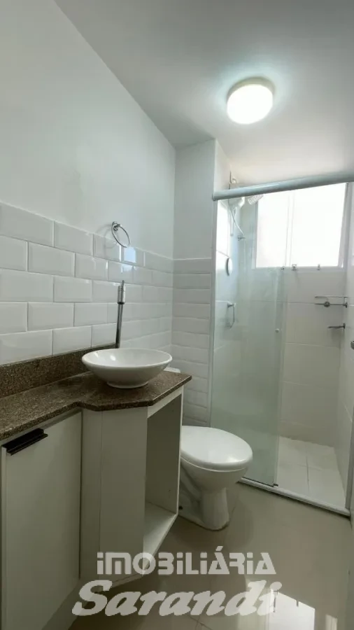 Imagem de Apartamento no terceiro andar de dois dormitórios com sala