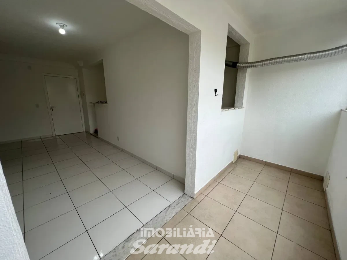 Imagem de Apartamento térreo de 02 dormitórios no bairro Itú Sabará, amplo living com sacada
