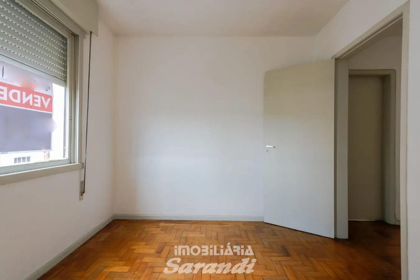 Imagem de Apartamento com dois dormitórios bairro Jardim Itati em Porto Alegre