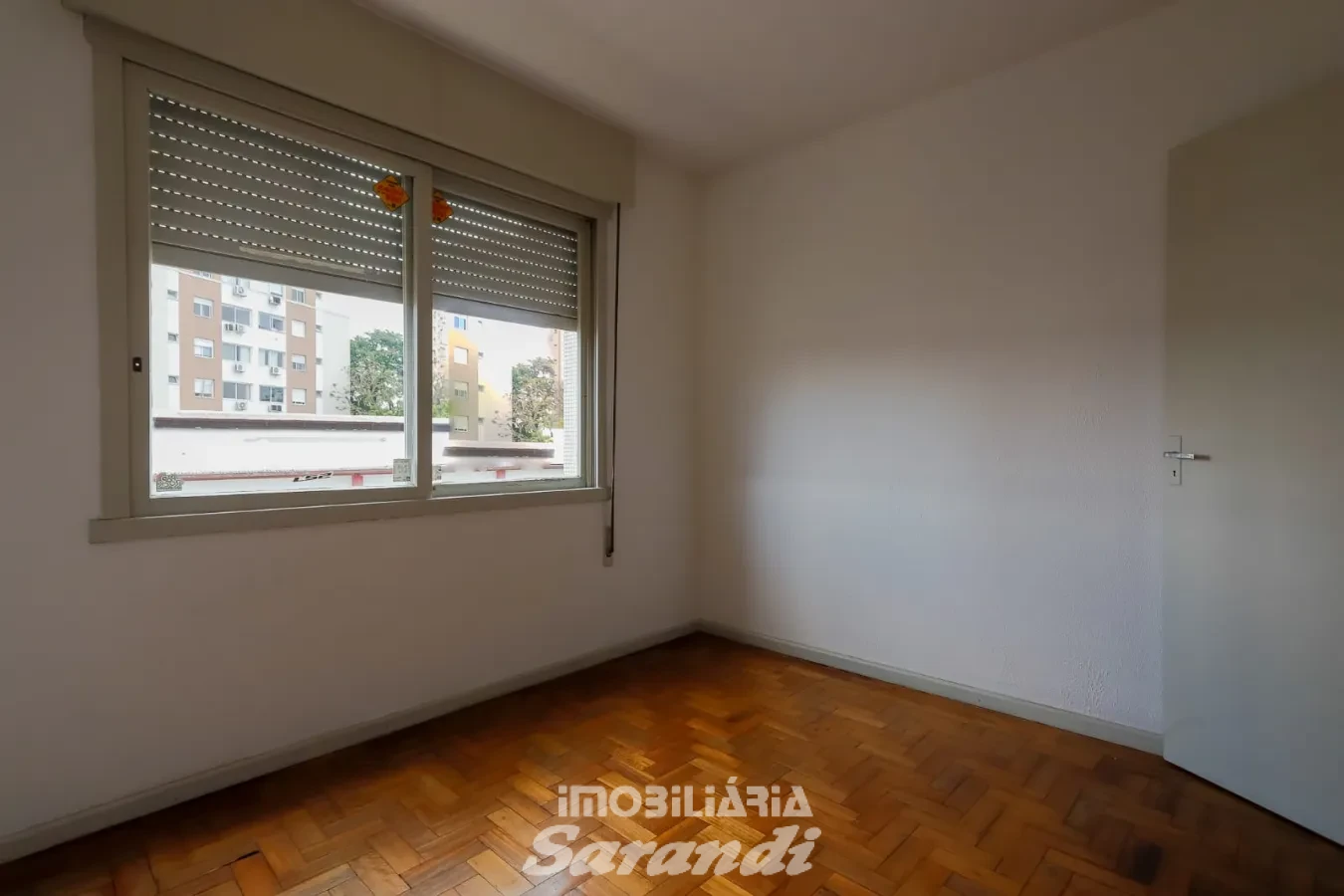 Imagem de Apartamento com dois dormitórios bairro Jardim Itati em Porto Alegre