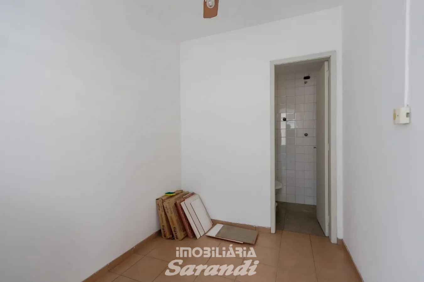 Imagem de Apartamento com dois dormitórios bairro Jardim Itati em Porto Alegre