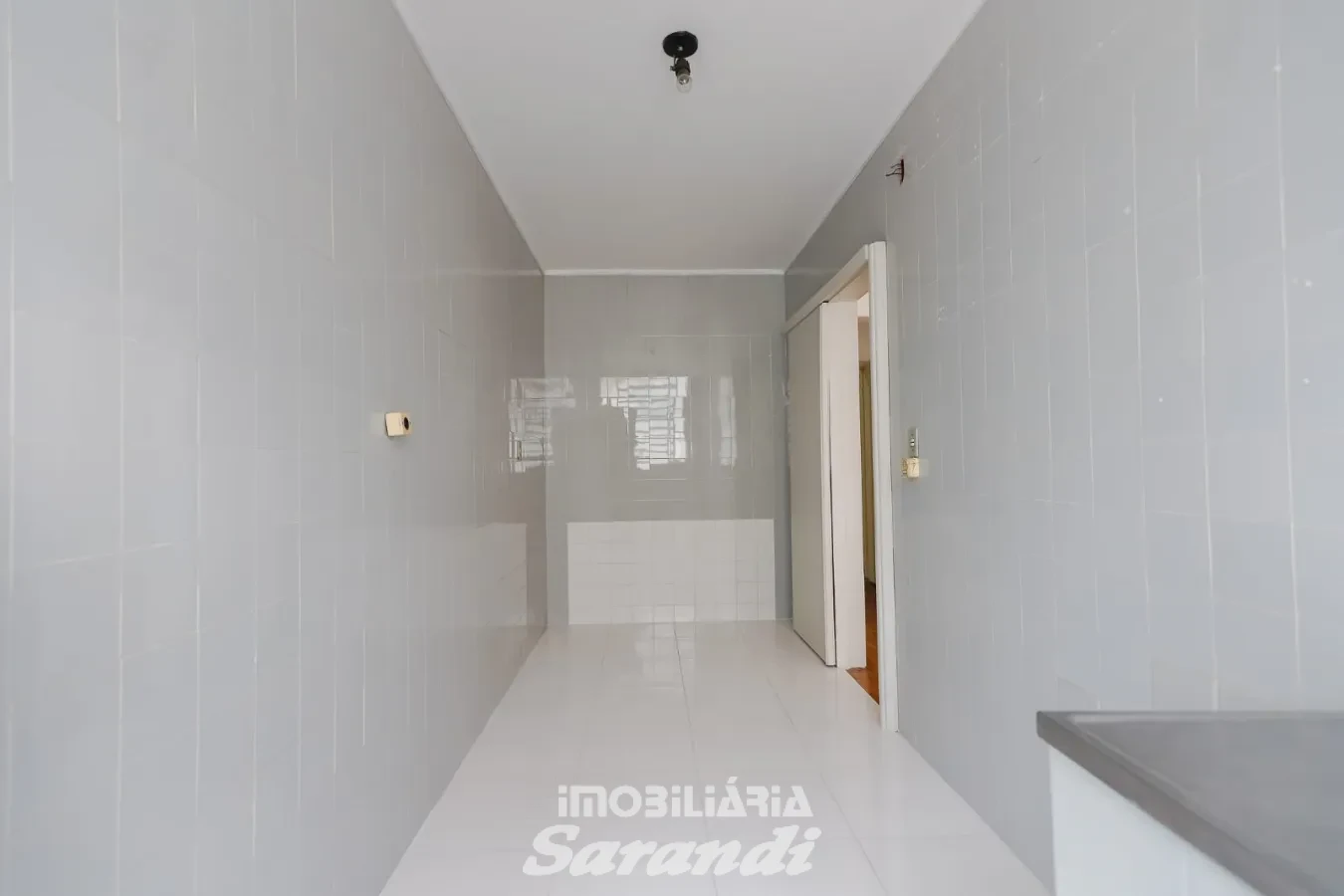 Imagem de Apartamento com dois dormitórios bairro Jardim Itati em Porto Alegre