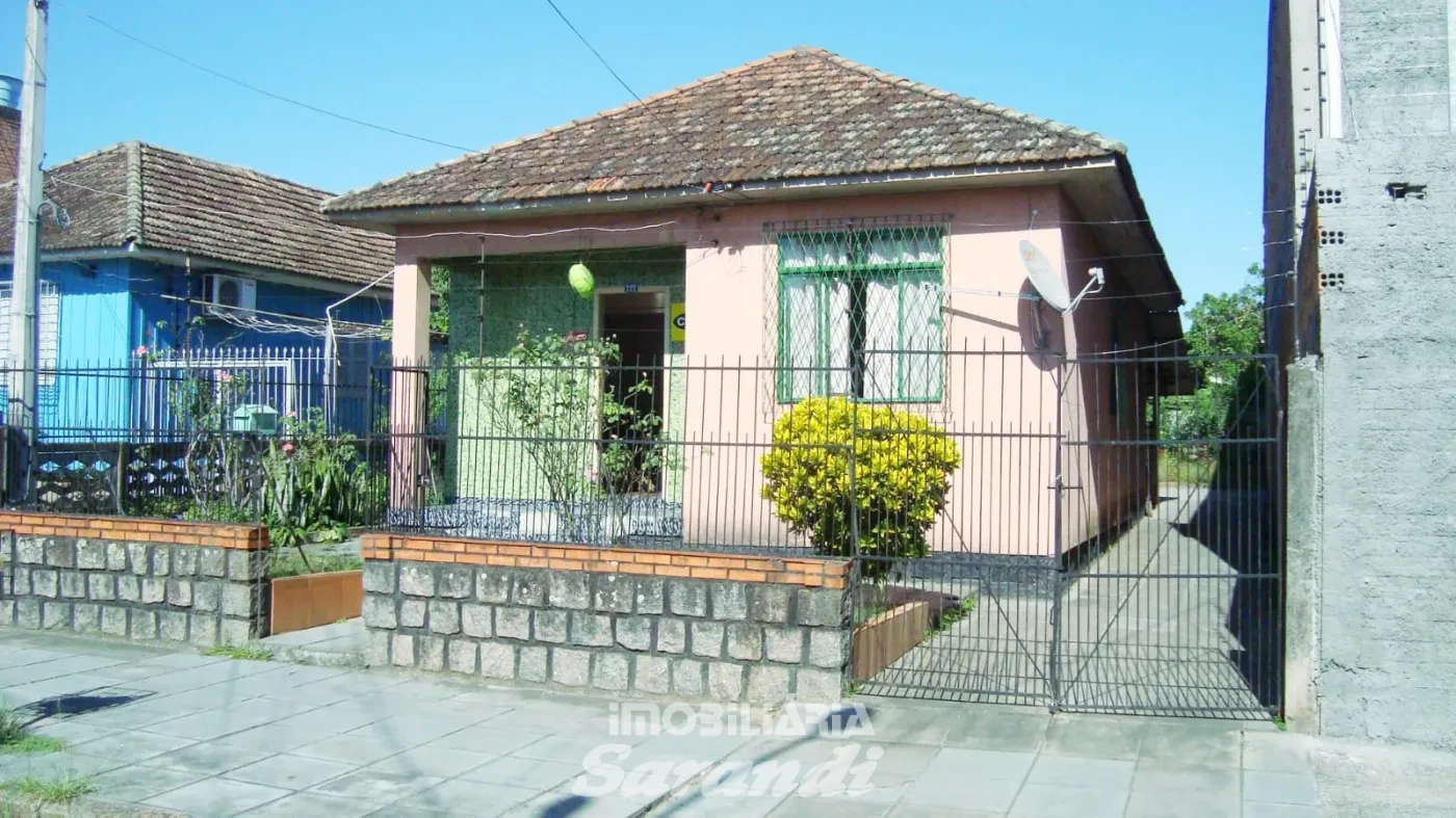 Imagem de Casa de alvenaria com dois dormitórios Residencial em Porto Alegre bairro Sarandi