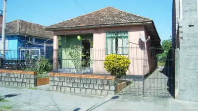 Imagem de Casa de alvenaria com dois dormitórios Residencial em Porto Alegre bairro Sarandi