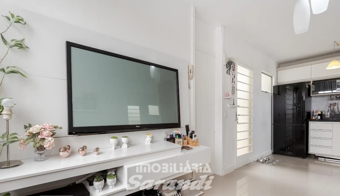 Imagem de Apartamento com três dormitórios em Porto Alegre bairro Sarandi