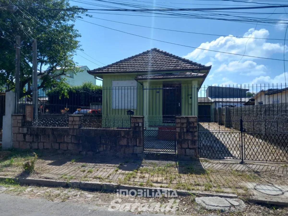 Imagem de Casa mista com três dormitórios bairro sarandi Porto Alegre