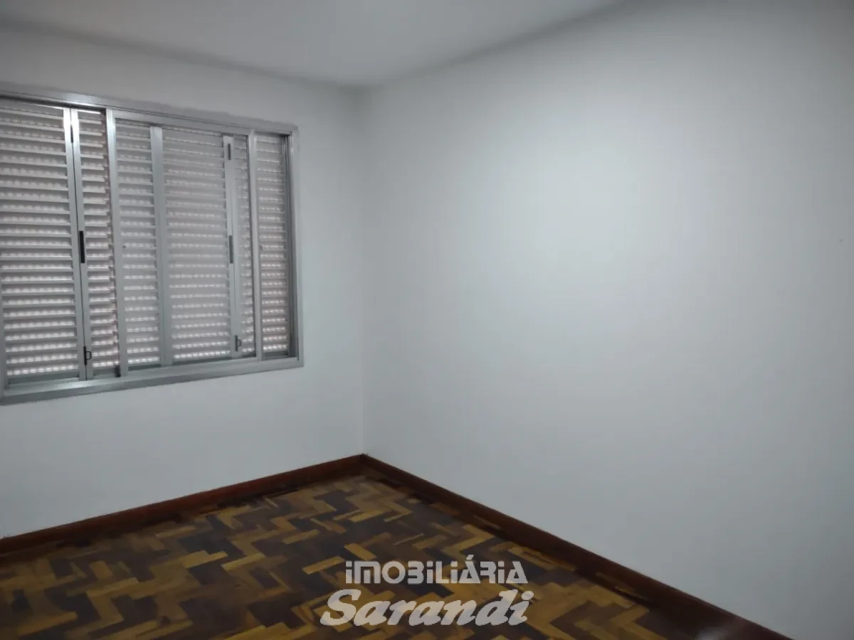 Imagem de Apartamento três dormitórios bairro Jardim Itú Porto Alegre