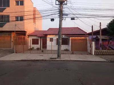 Imagem de Casa de alvenaria três dormitóriuos bairro sarandi Porto Alegre