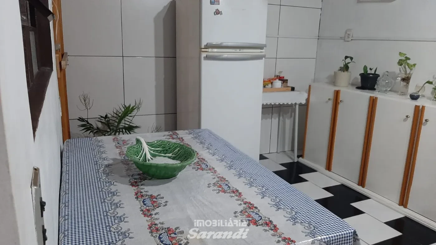 Imagem de Casa mista com três dormitórios bairro sarandi Porto Alegre