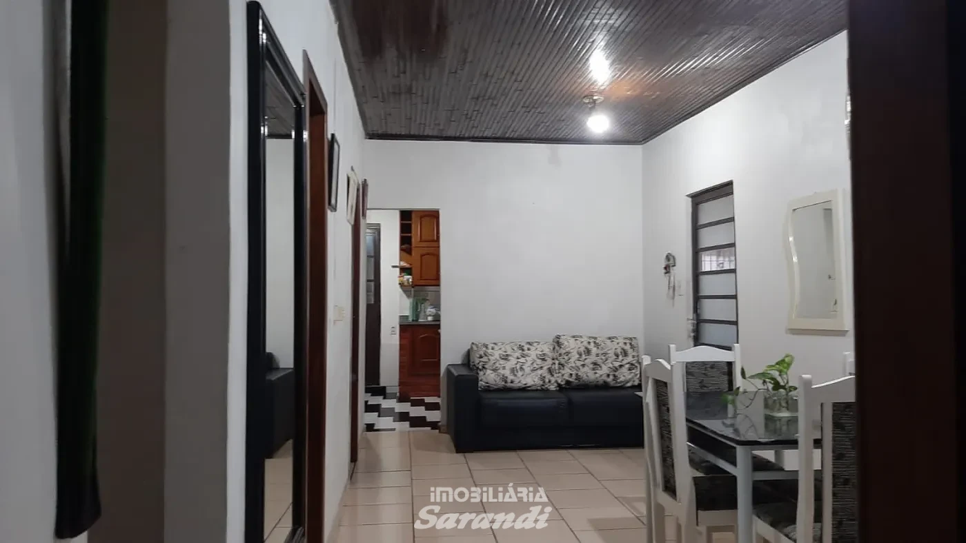 Imagem de Casa mista com três dormitórios bairro sarandi Porto Alegre