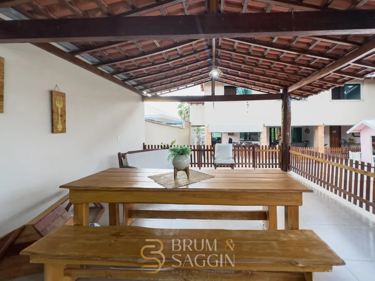 Imagem de casa a venda, terreno, venda, imóveis, centro