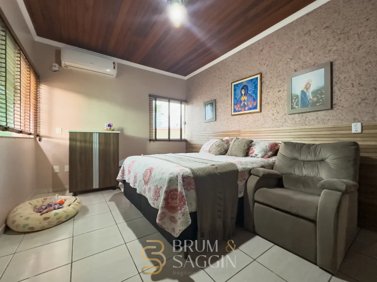 Imagem de casa a venda, terreno, venda, imóveis, centro