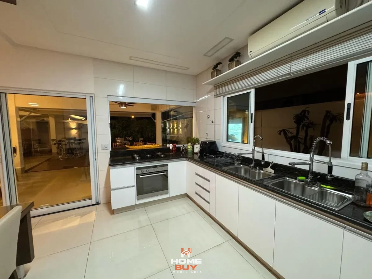 Imagem de Casa Térrea Alto Padrão no Condomínio Granville.