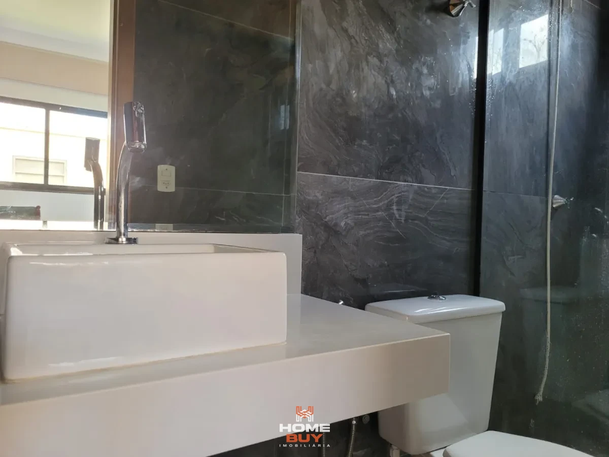 Imagem de Casa lajeada sozinha no lote