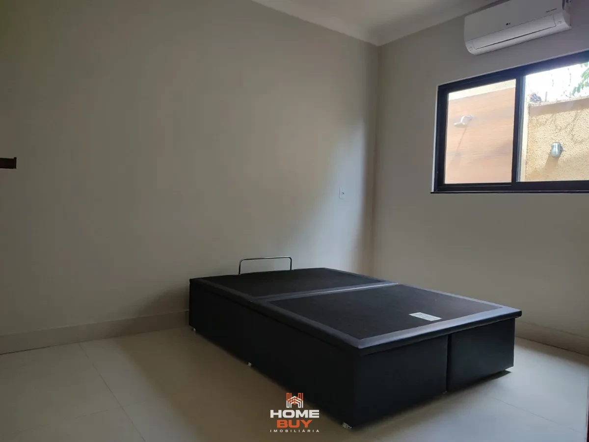 Imagem de Casa lajeada sozinha no lote