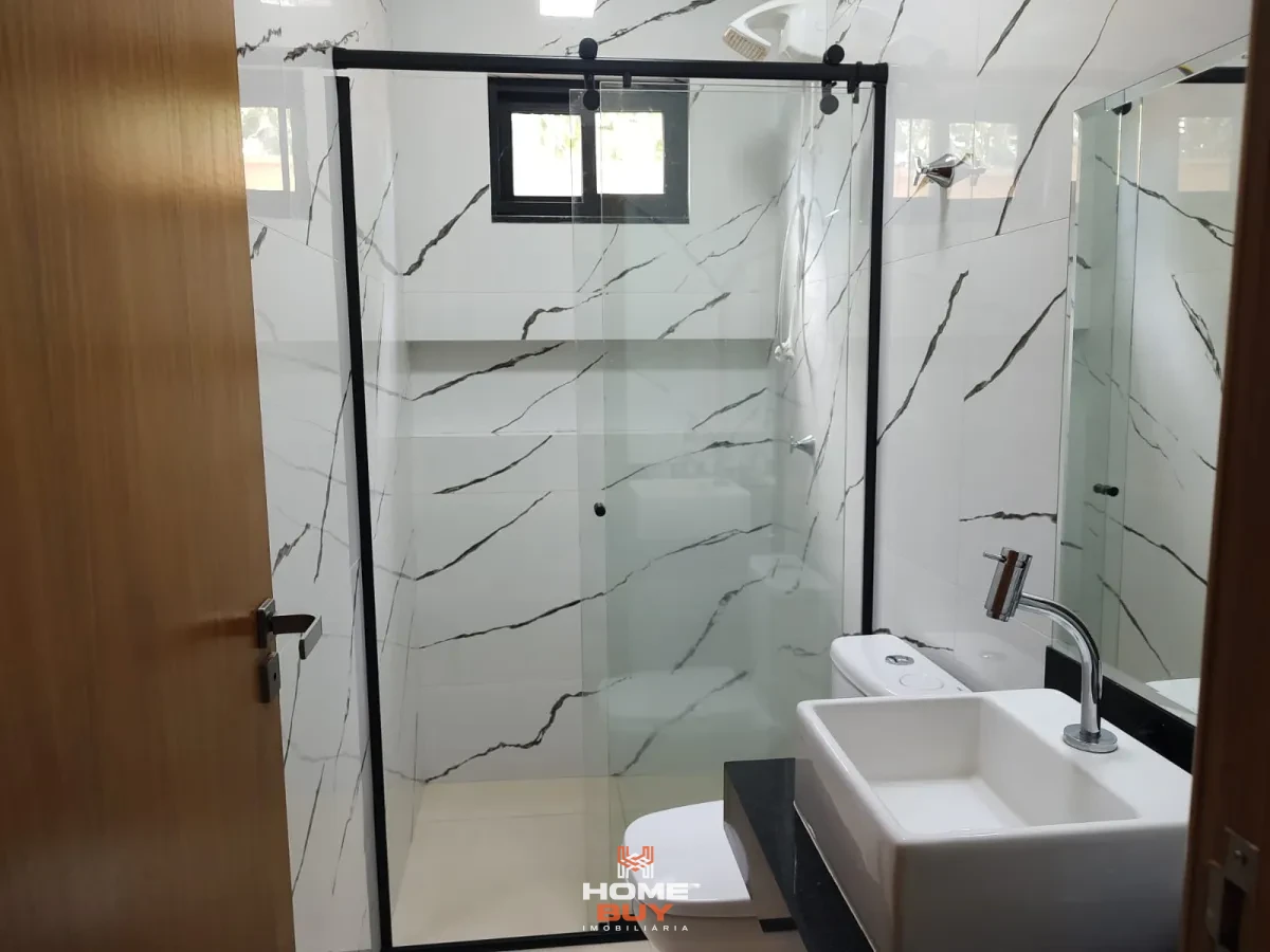 Imagem de Casa lajeada sozinha no lote
