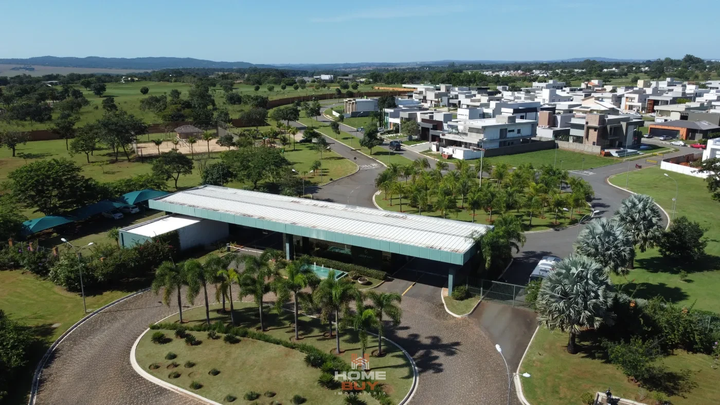 Imagem de Lotes a venda a partir de 400 m²  frente lago ou mata nativa - Portal do Sol Green parcelado