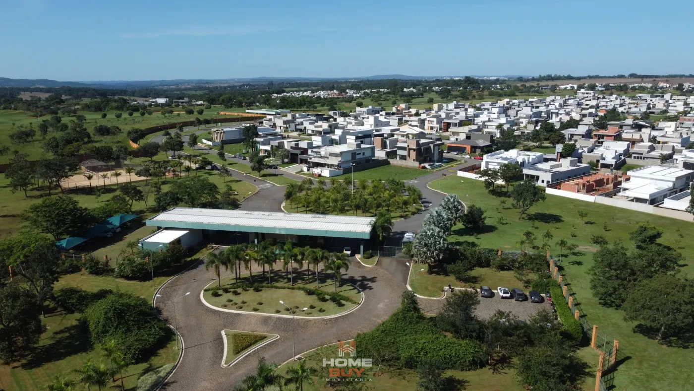 Imagem de Lotes a venda a partir de 400 m²  frente lago ou mata nativa - Portal do Sol Green parcelado