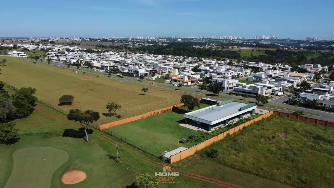 Imagem de Lotes a venda a partir de 400 m²  frente lago ou mata nativa - Portal do Sol Green parcelado