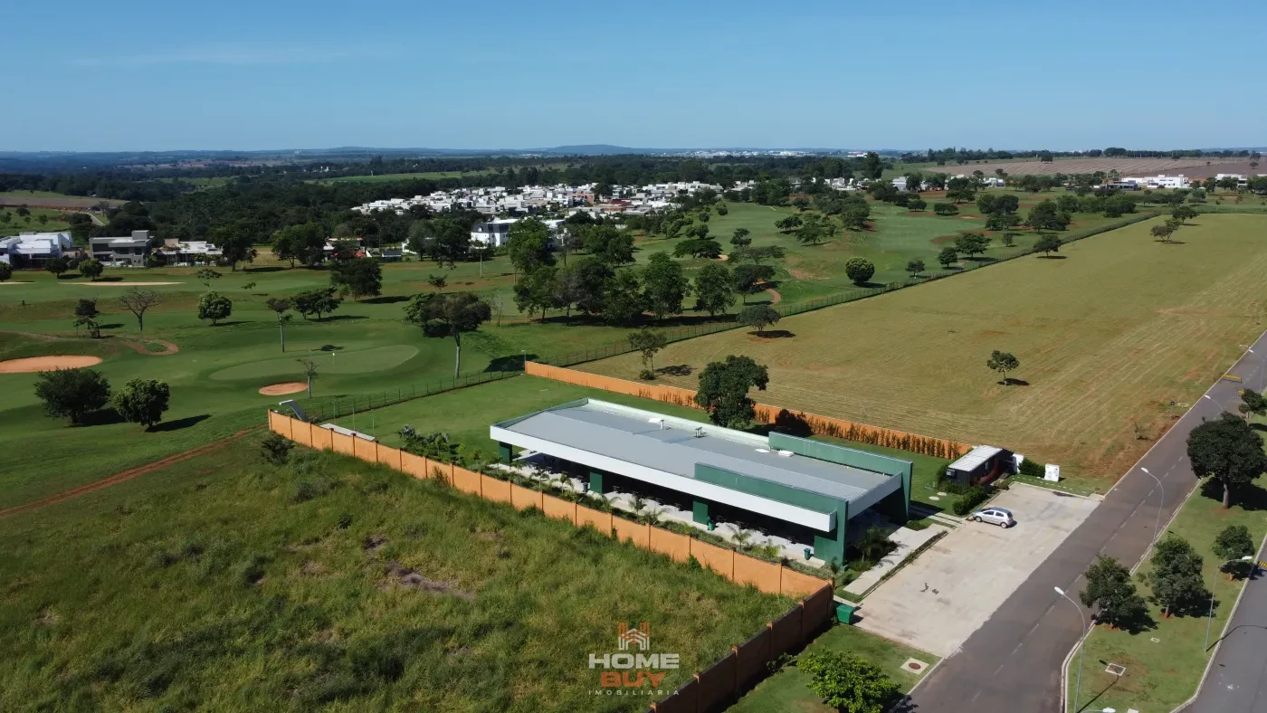 Imagem de Lotes a venda a partir de 400 m²  frente lago ou mata nativa - Portal do Sol Green parcelado