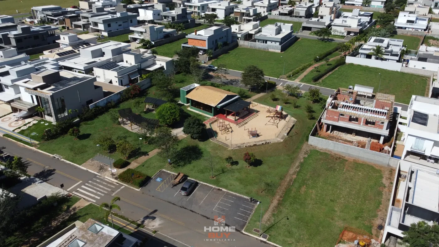Imagem de Lotes a venda a partir de 400 m²  frente lago ou mata nativa - Portal do Sol Green parcelado