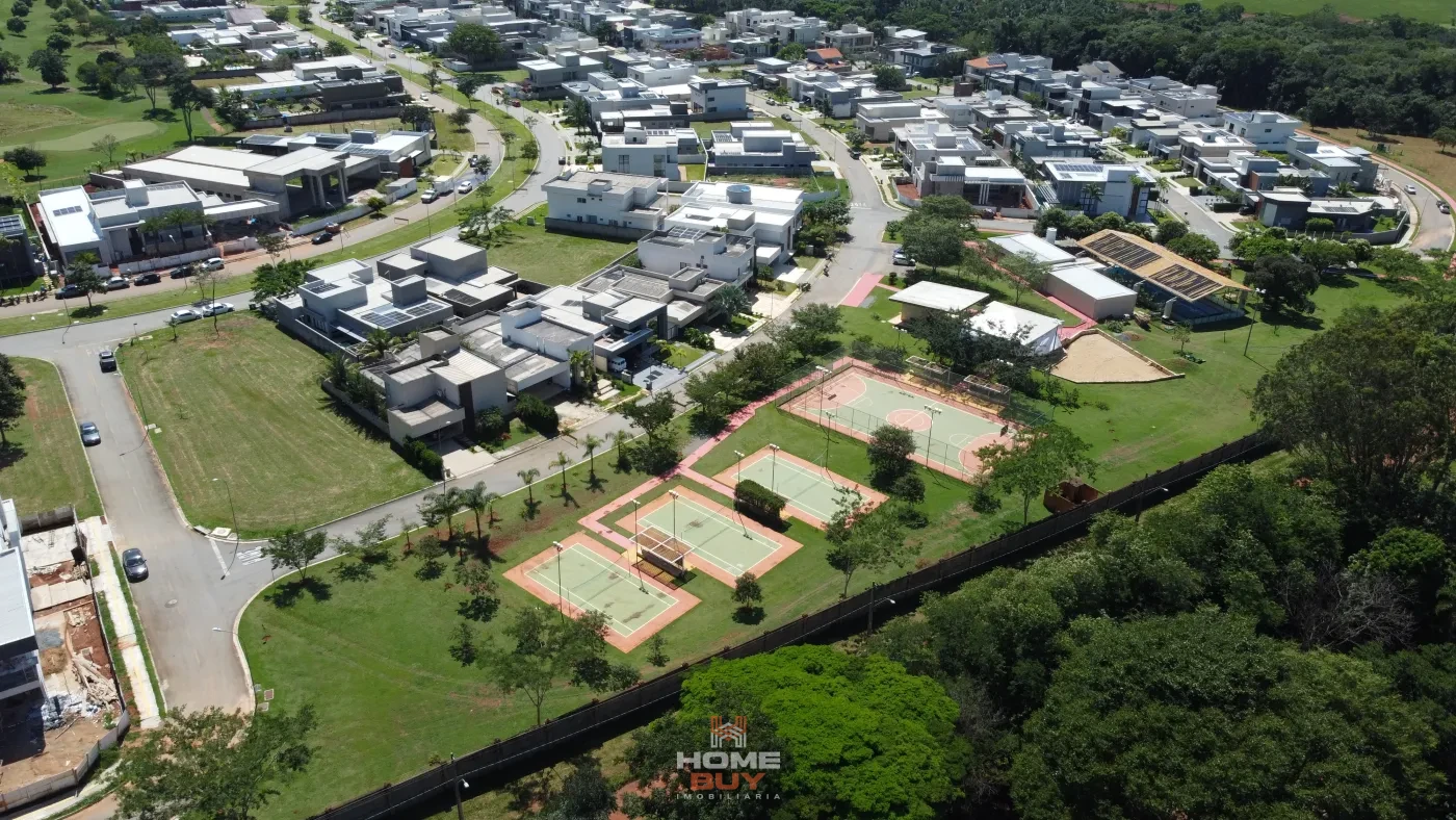 Imagem de Lotes a venda a partir de 400 m²  frente lago ou mata nativa - Portal do Sol Green parcelado