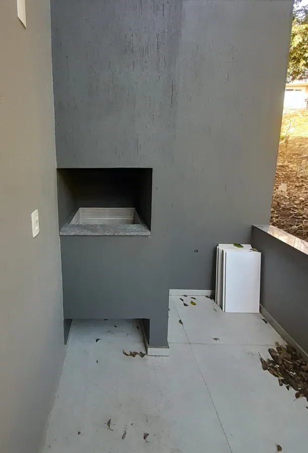 Imagem de Sobrado com três dormitórios, uma suíte, lavabo e churrasqueira no Recanto do Sossego