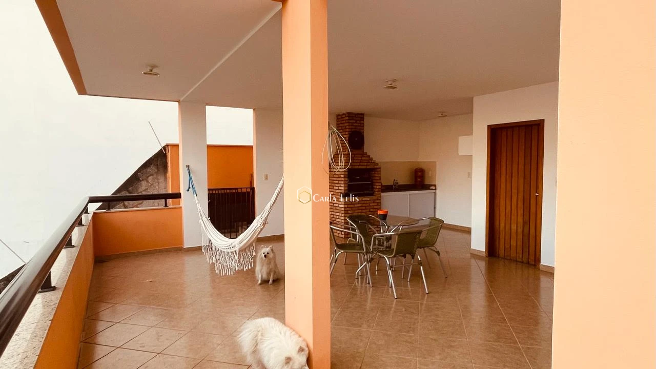 Imagem de Casa - 4 quartos - João Brás