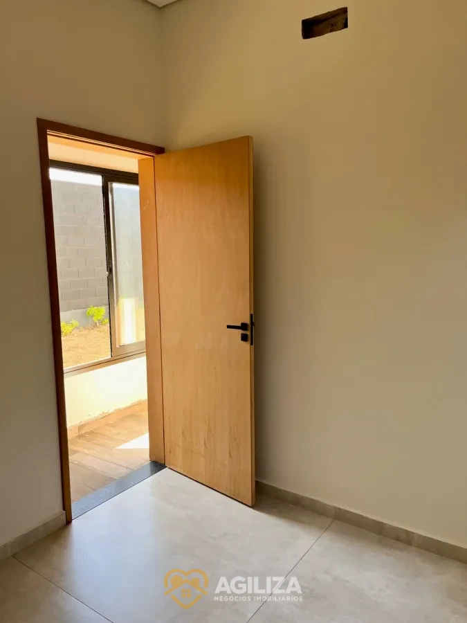 Imagem de Casa Térrea à Venda no Bairro Portal do Vale II – Uberlândia