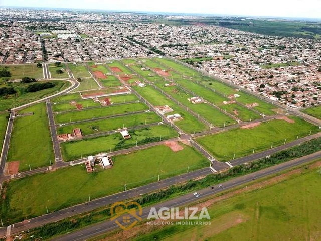 Imagem de Lote à venda no Life I, localizado em avenida!