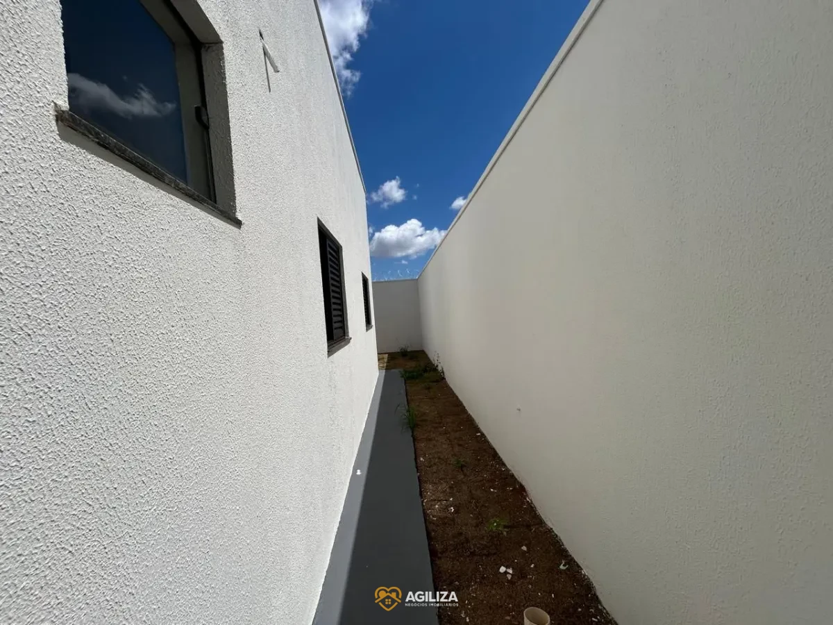 Imagem de Casa com Suíte no Bairro Novo Mundo – Modernidade e Excelente Localização