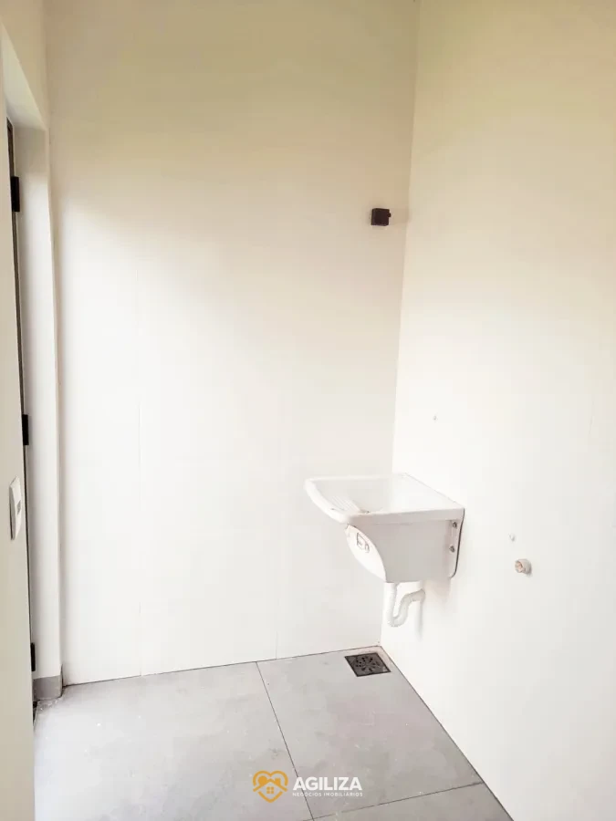 Imagem de Casa Térrea com Acabamento Requintado à Venda no Jardim Europa – Conforto, Estilo e Excelente Localização