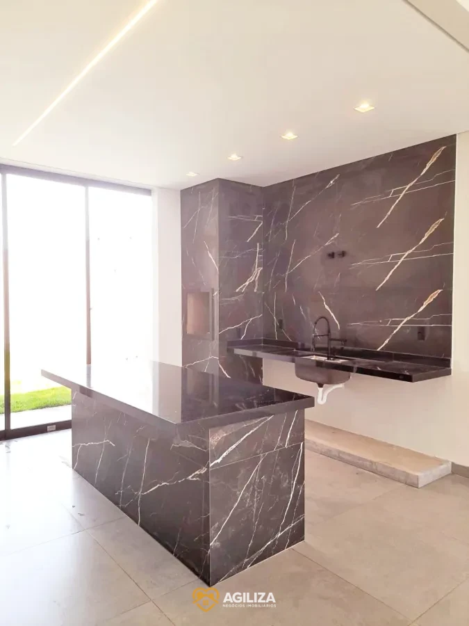 Imagem de Casa Térrea com Acabamento Requintado à Venda no Jardim Europa – Conforto, Estilo e Excelente Localização
