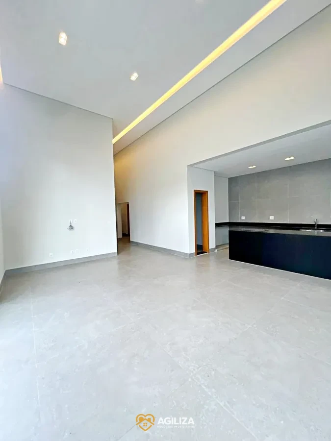 Imagem de Casa à Venda no Condomínio Alphaville II – Projeto Sofisticado com Piscina e Espaços Integrados