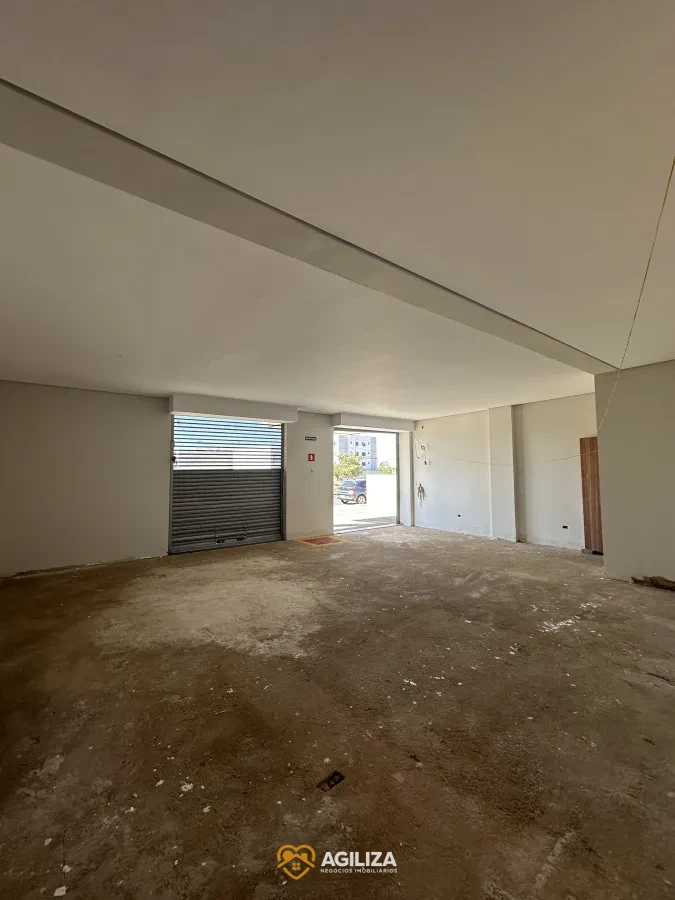 Imagem de Sala Comercial à Venda no Bairro Novo Mundo – Excelente Oportunidade para Investidores e Empresários