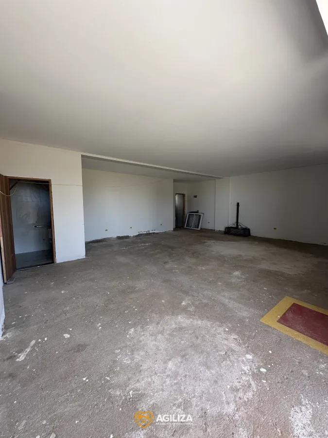 Imagem de Sala Comercial à Venda no Bairro Novo Mundo – Excelente Oportunidade para Investidores e Empresários