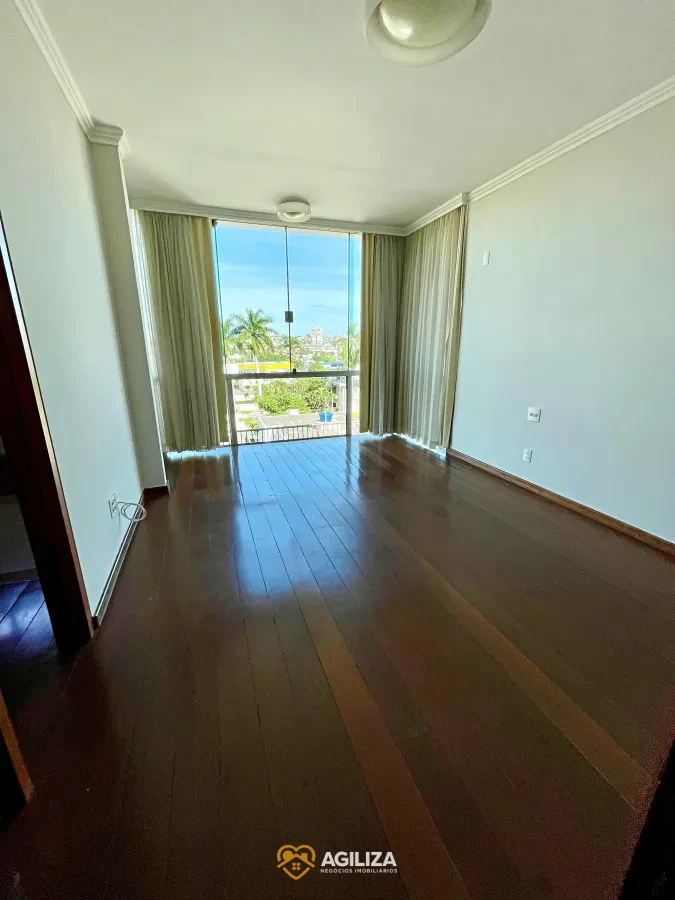 Imagem de Sobrado Amplo à Venda no Bairro Lídice com 430m² e Área de Lazer Completa