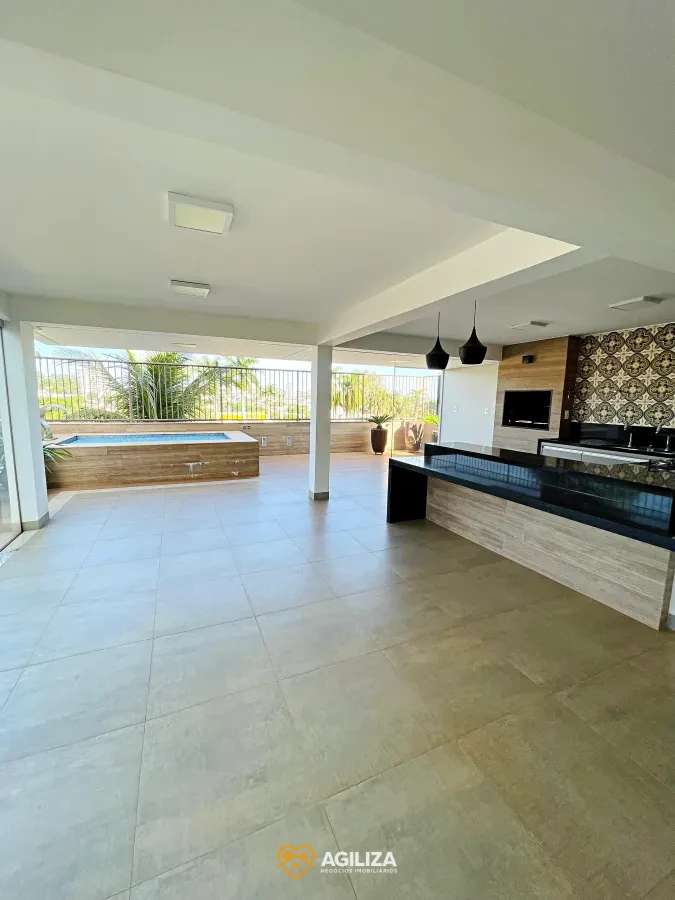 Imagem de Sobrado Amplo à Venda no Bairro Lídice com 430m² e Área de Lazer Completa