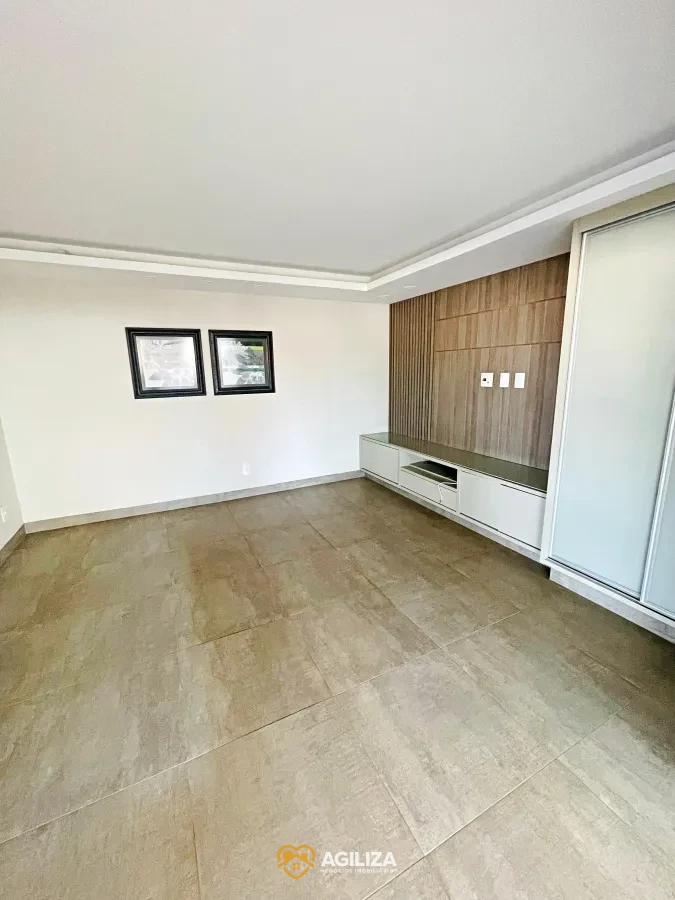 Imagem de Sobrado Amplo à Venda no Bairro Lídice com 430m² e Área de Lazer Completa