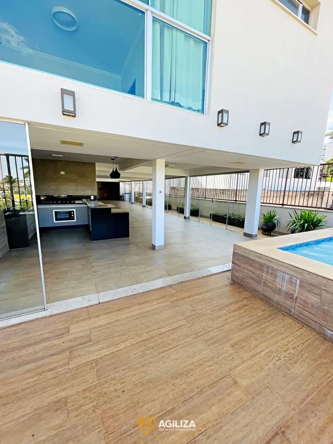 Imagem de Sobrado Amplo à Venda no Bairro Lídice com 430m² e Área de Lazer Completa
